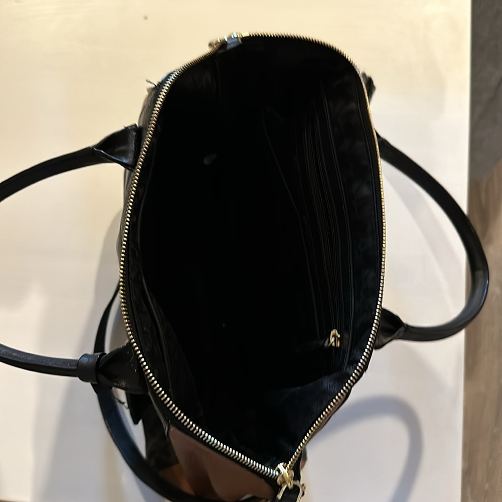 Authentic Michael Kors Handbag - image 4